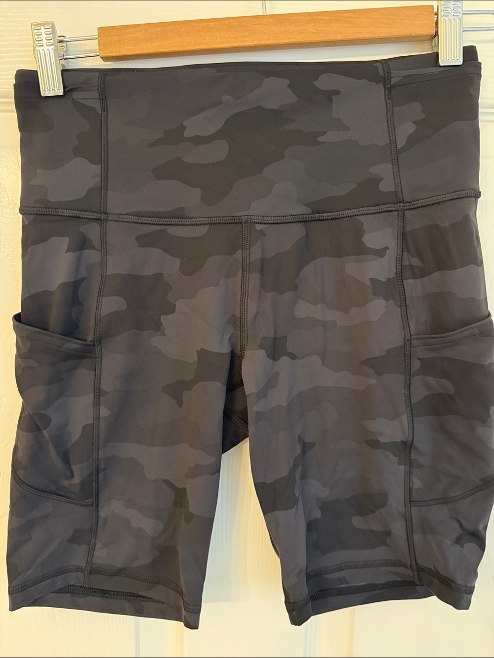 lululemon athletica Women's Gray Camo Athletic Shorts